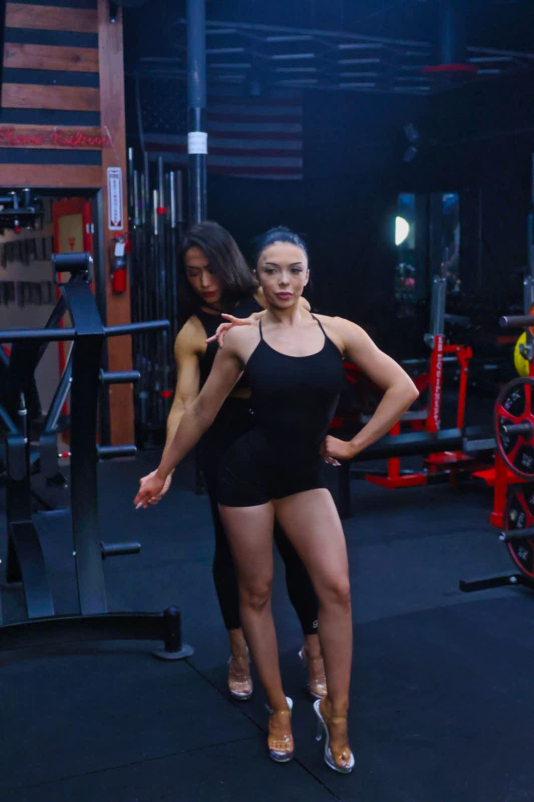 Posing coaching in the posing room